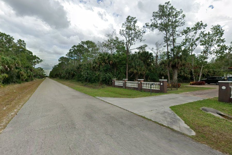 Street view of Bear Country Living exterior